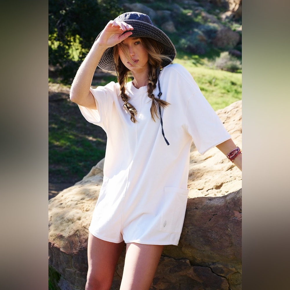 🌟 NWOT 🌟 Free People Hot Shot Tee Romper - Picture 2 of 5